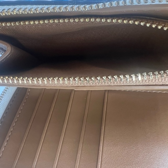 COACH RAINBOW MEDIUM ZIP AROUND WALLET WITH OMBRE QUILTING (COACH 91197) - Picture 7 of 8